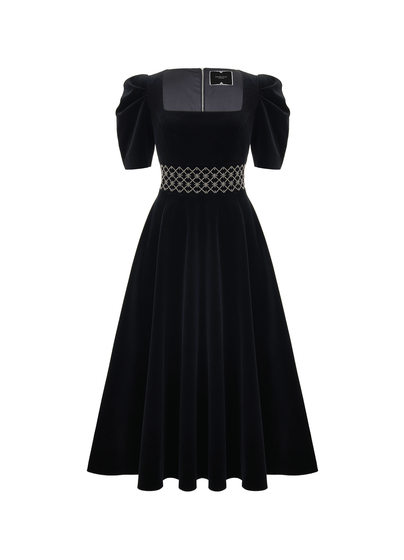 Праздничное платье с вышивкой