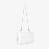 Меховая муфта с жемчужной цепочкой